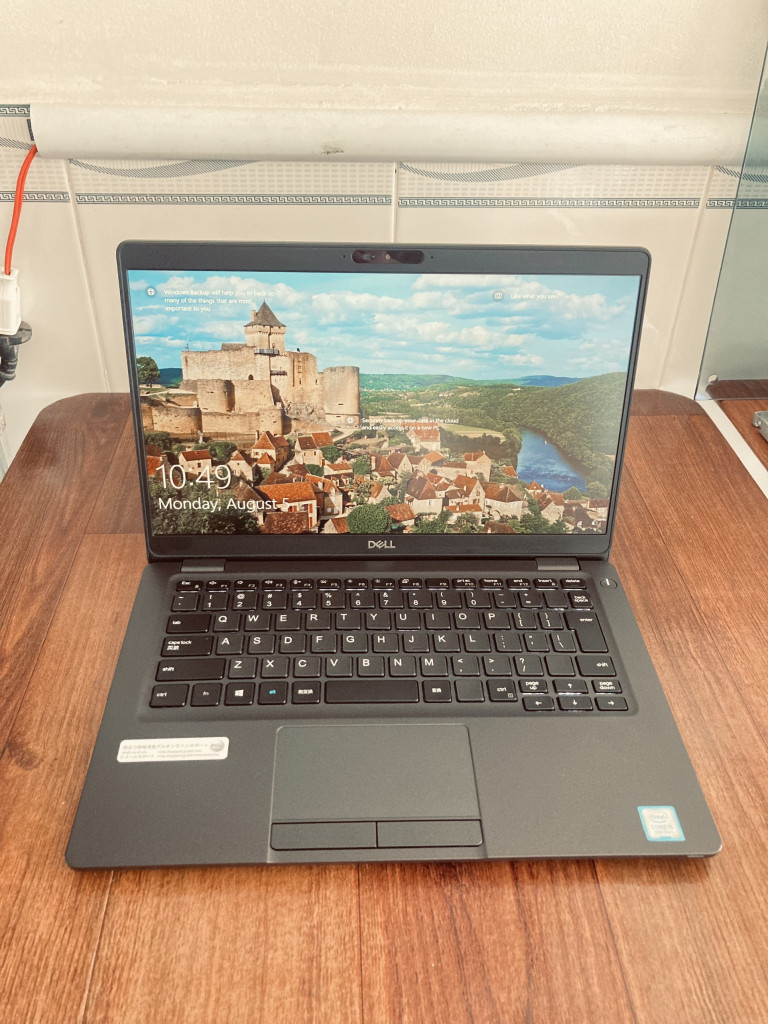 DELL Latitude 5300